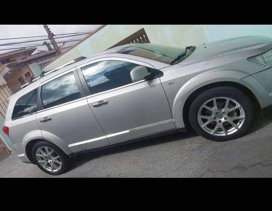DODGE JOURNEY 3.6 RT V6 GASOLINA 4P AUTOMÁTICO DODGE JOURNEY 3.6 RT V6 GASOLINA 4P AUTOMÁTICO